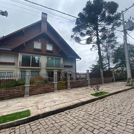 Duplex Novo, Com 02 Suites, Para 06 Pessoas, E 02 Vagas De Garagem Canela Dış mekan fotoğraf